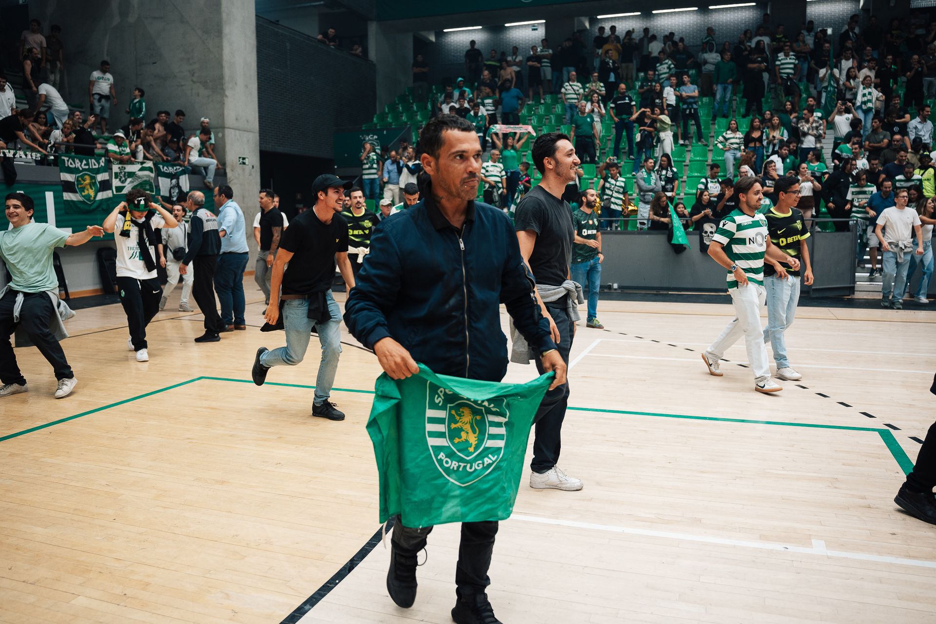Sporting C.P // Tricampeão Nacional FutSal - 2 - 0