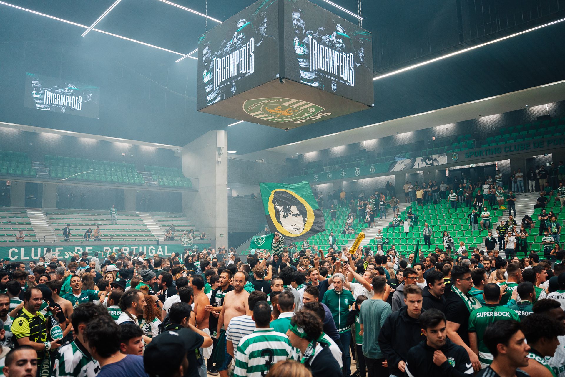 Sporting C.P // Tricampeão Nacional FutSal - 2 - 0