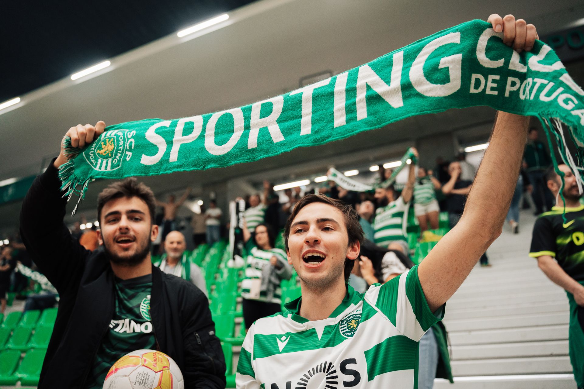 Sporting C.P // Tricampeão Nacional FutSal - 2 - 0