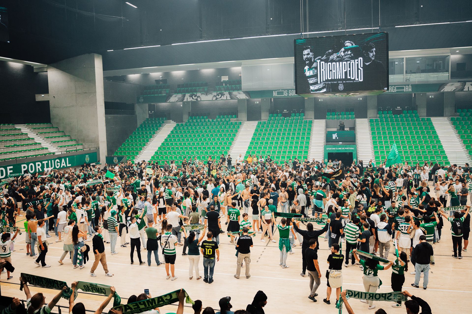 Sporting C.P // Tricampeão Nacional FutSal - 2 - 0
