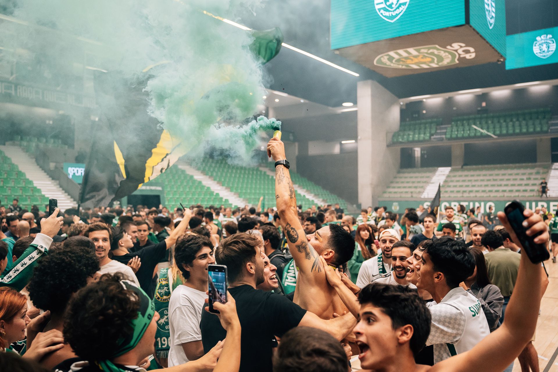 Sporting C.P // Tricampeão Nacional FutSal - 2 - 0