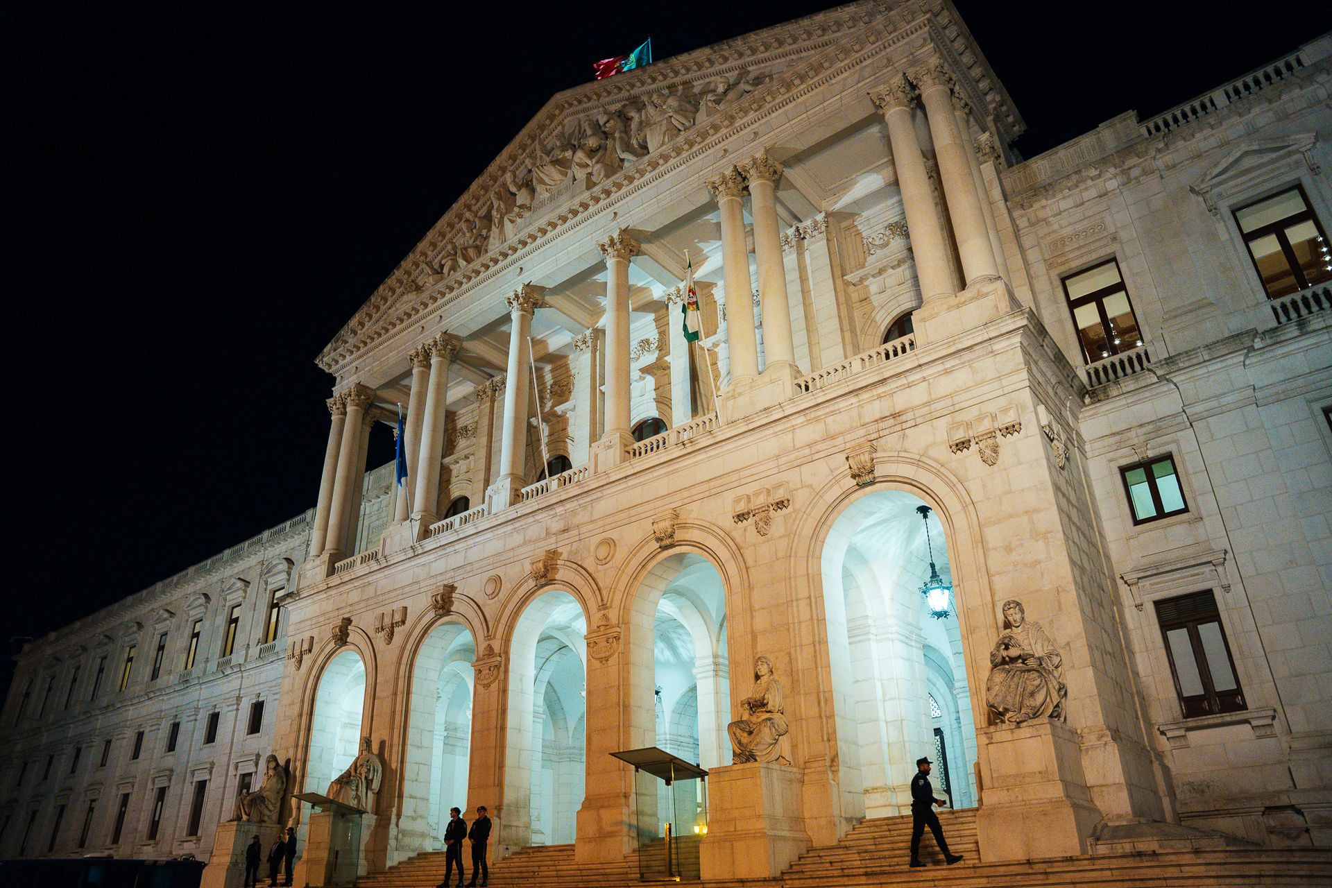 Concentração de Polícias - 2 - 0