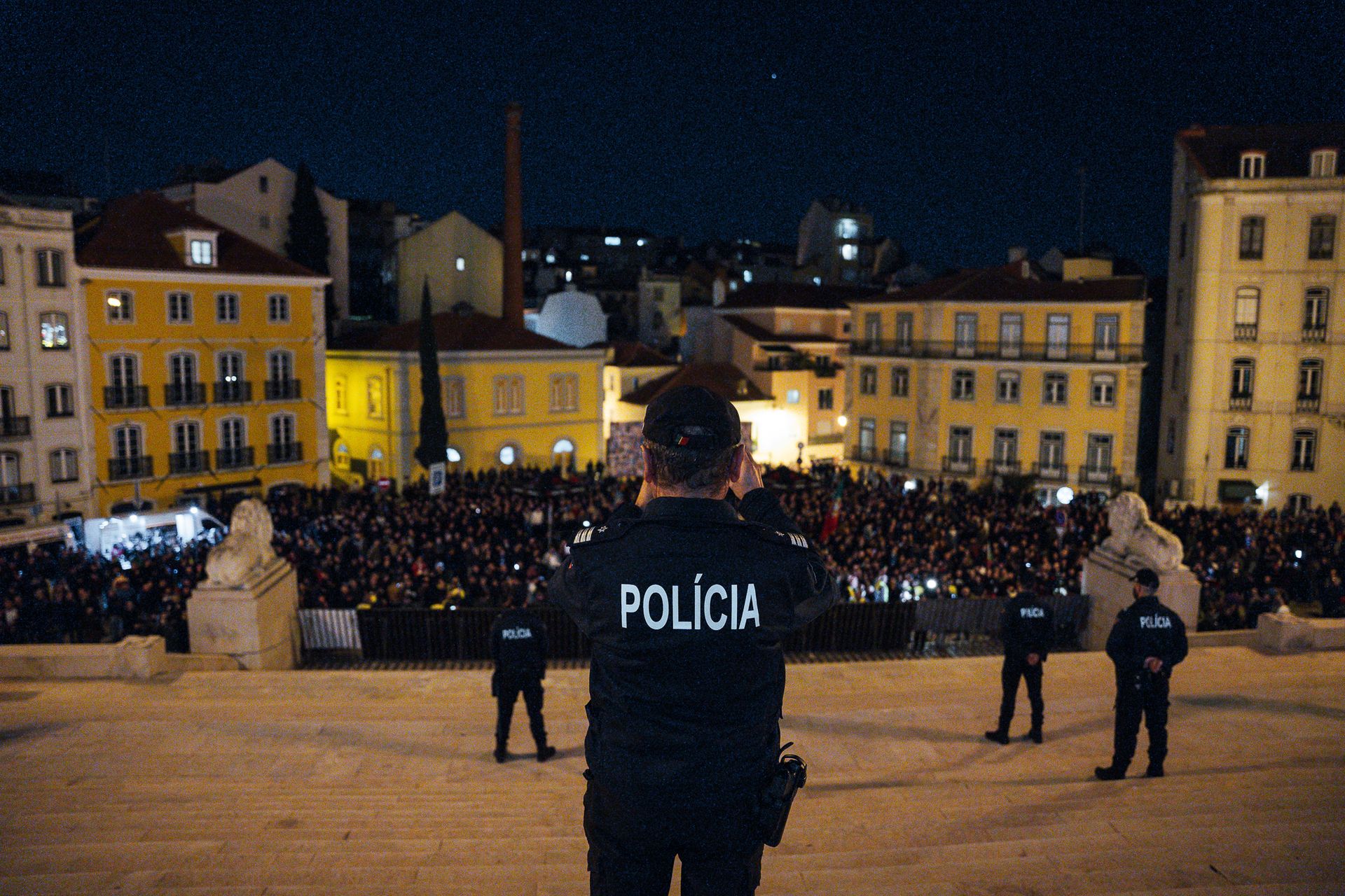 Concentração de Polícias - 2 - 0