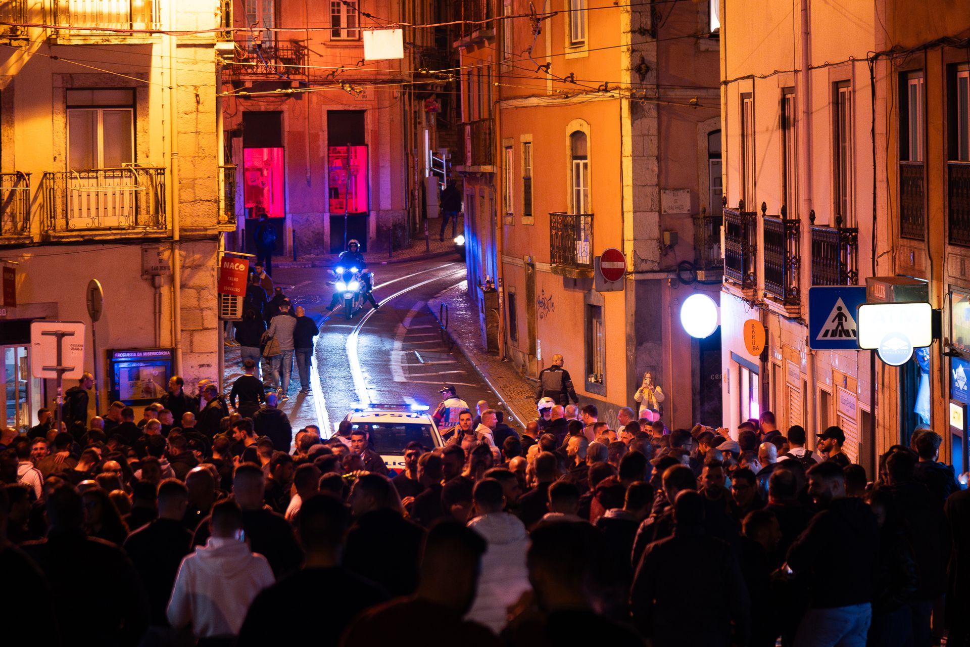 Concentração de Polícias - 2 - 0