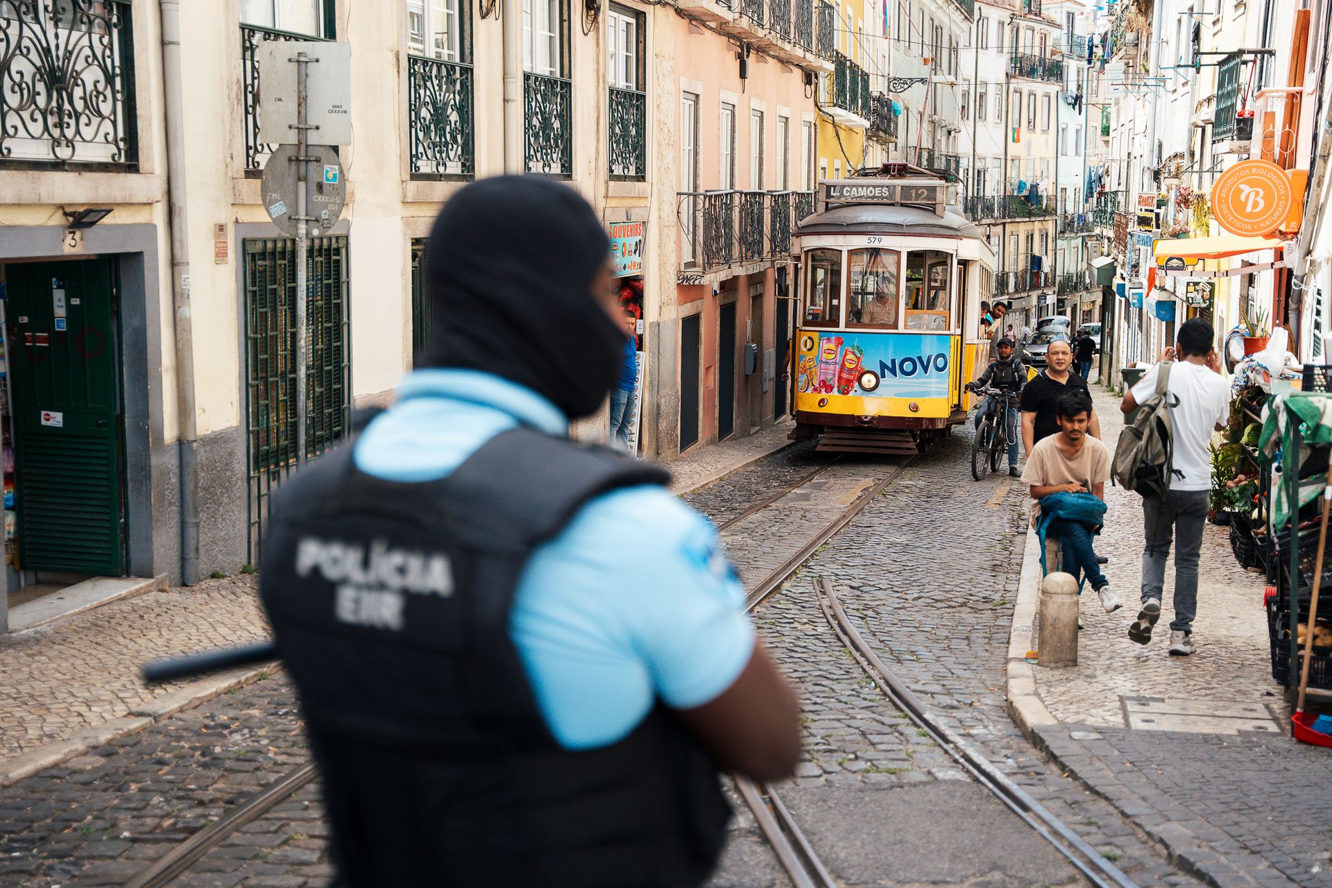 Operação da PSP no Bairro da Mouraria - 2 - 0