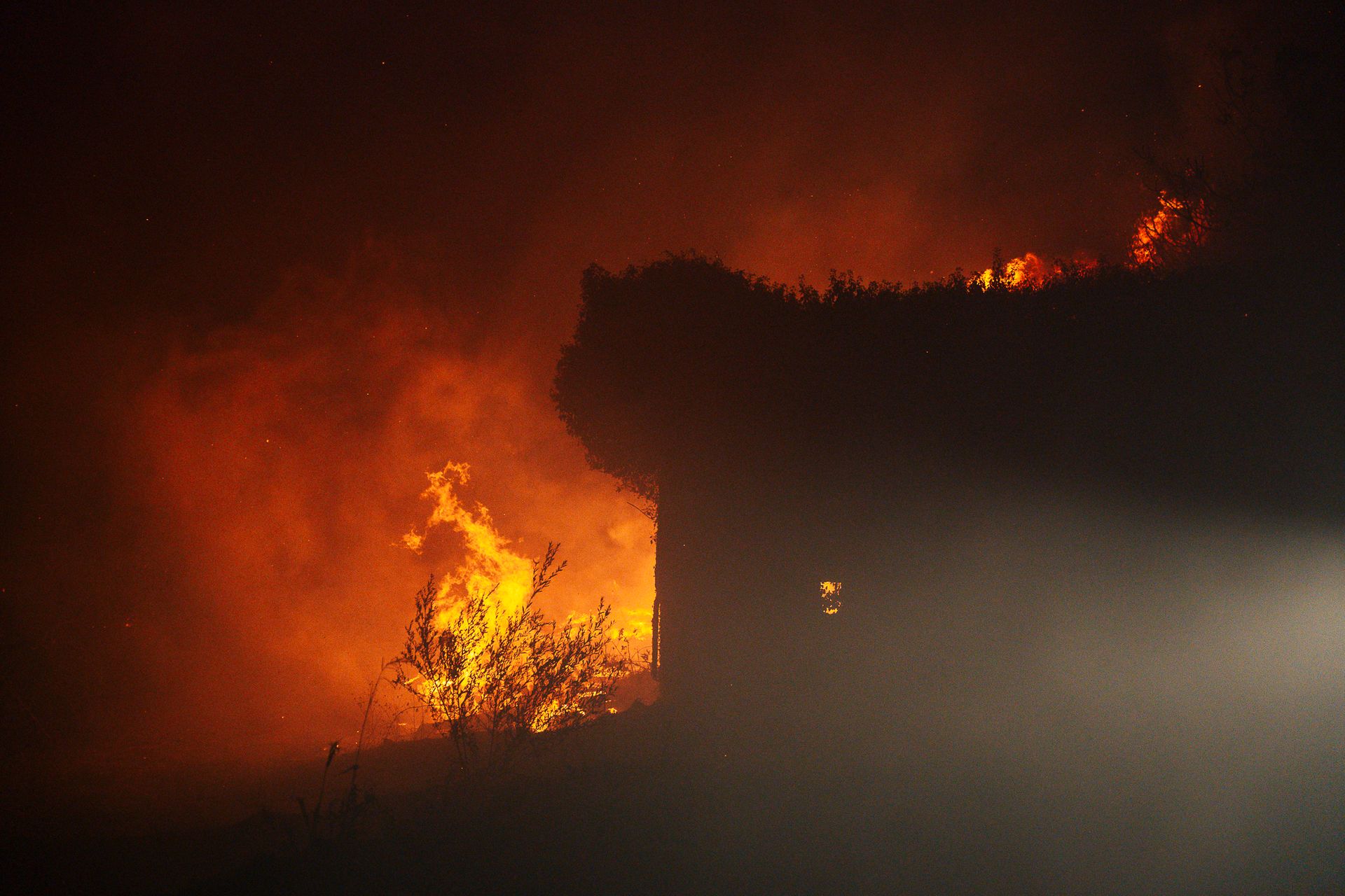 "Os Heróis" das Chamas - 2 - 0
