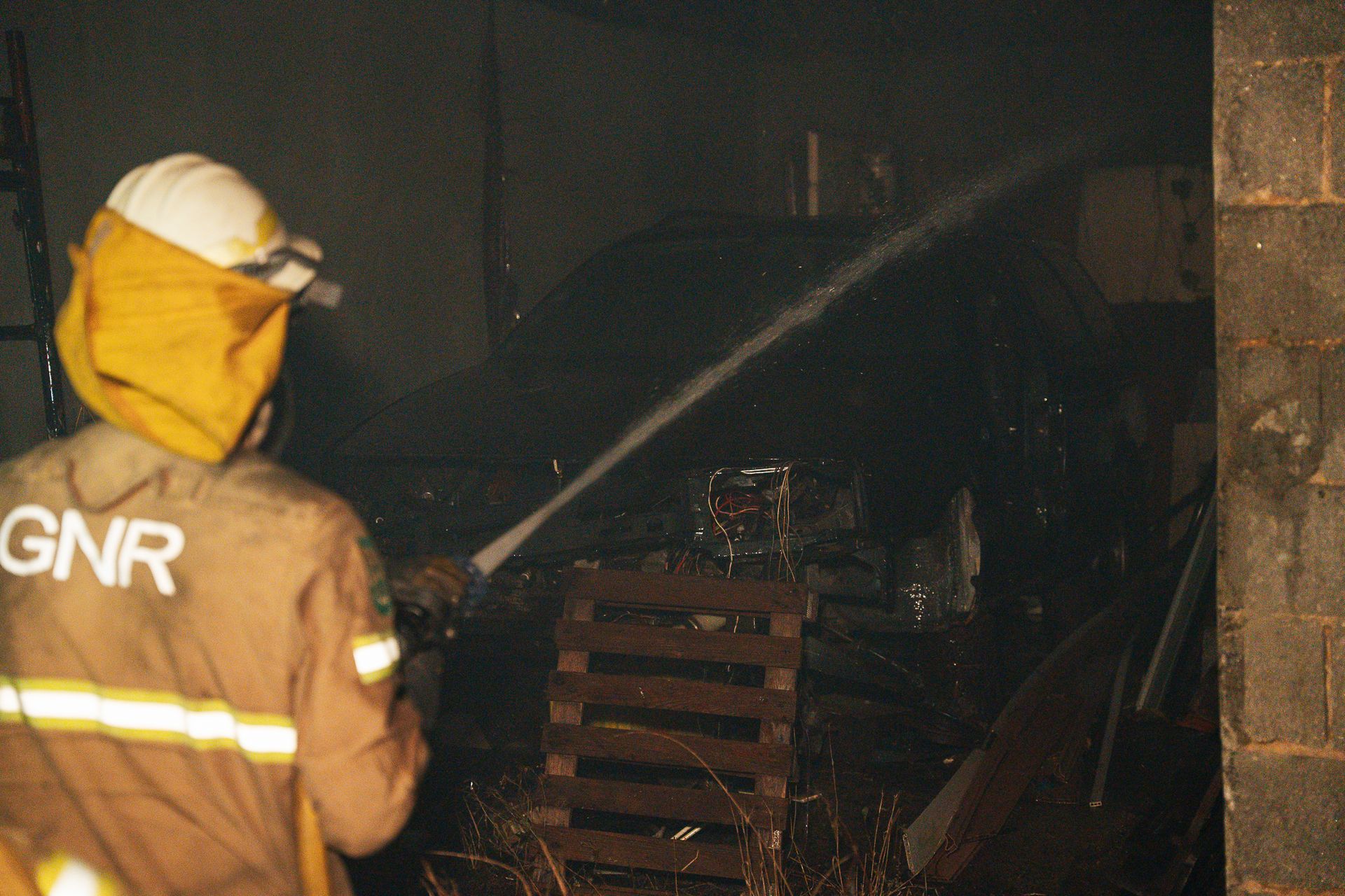 "Os Heróis" das Chamas - 2 - 0