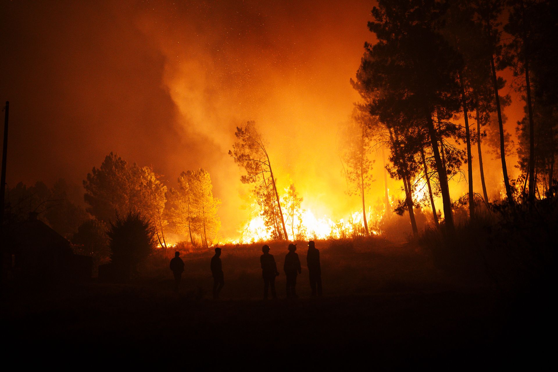 "Os Heróis" das Chamas - 2 - 0