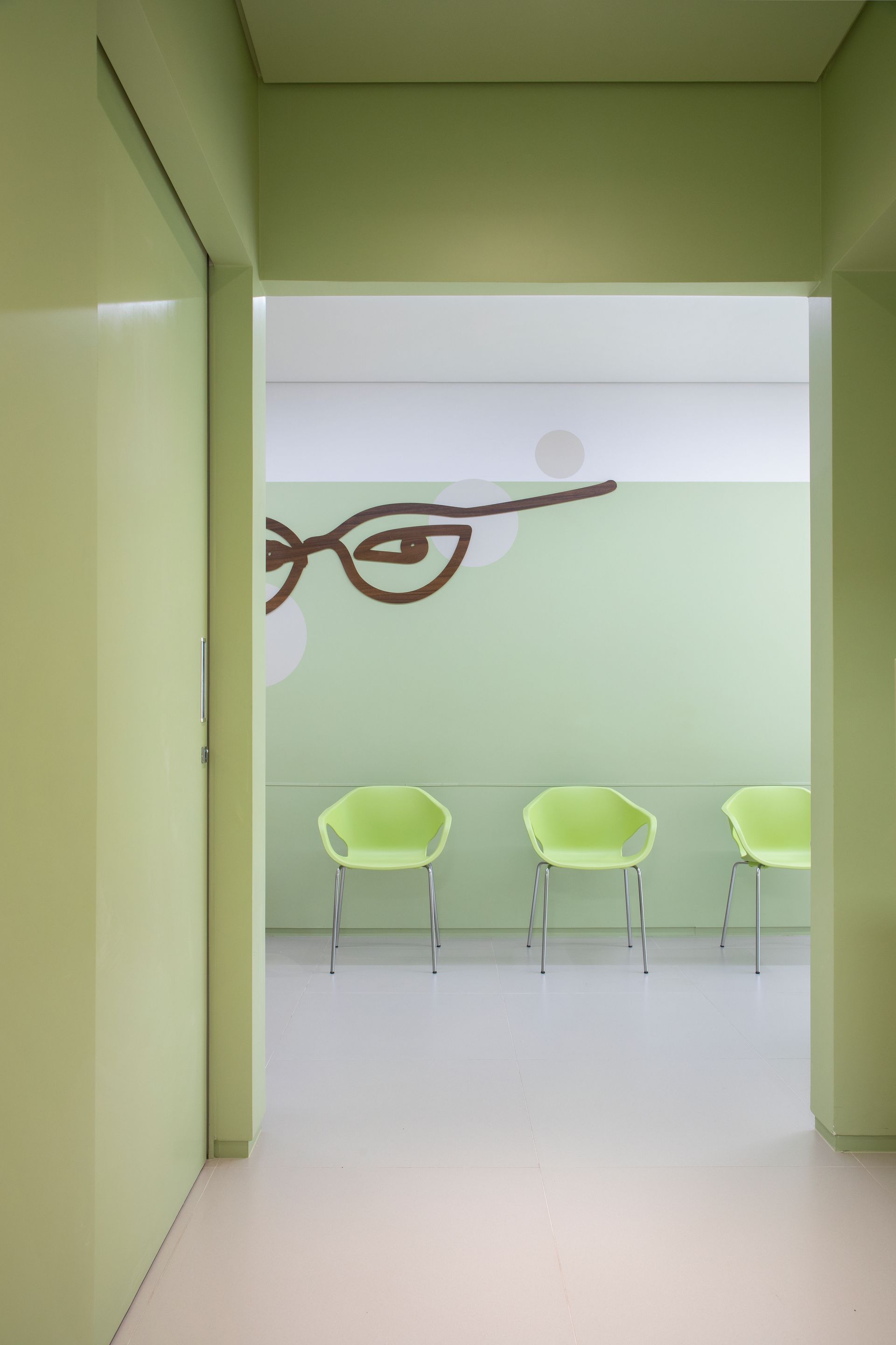 OLHO CLÍNICA - 18 - 1