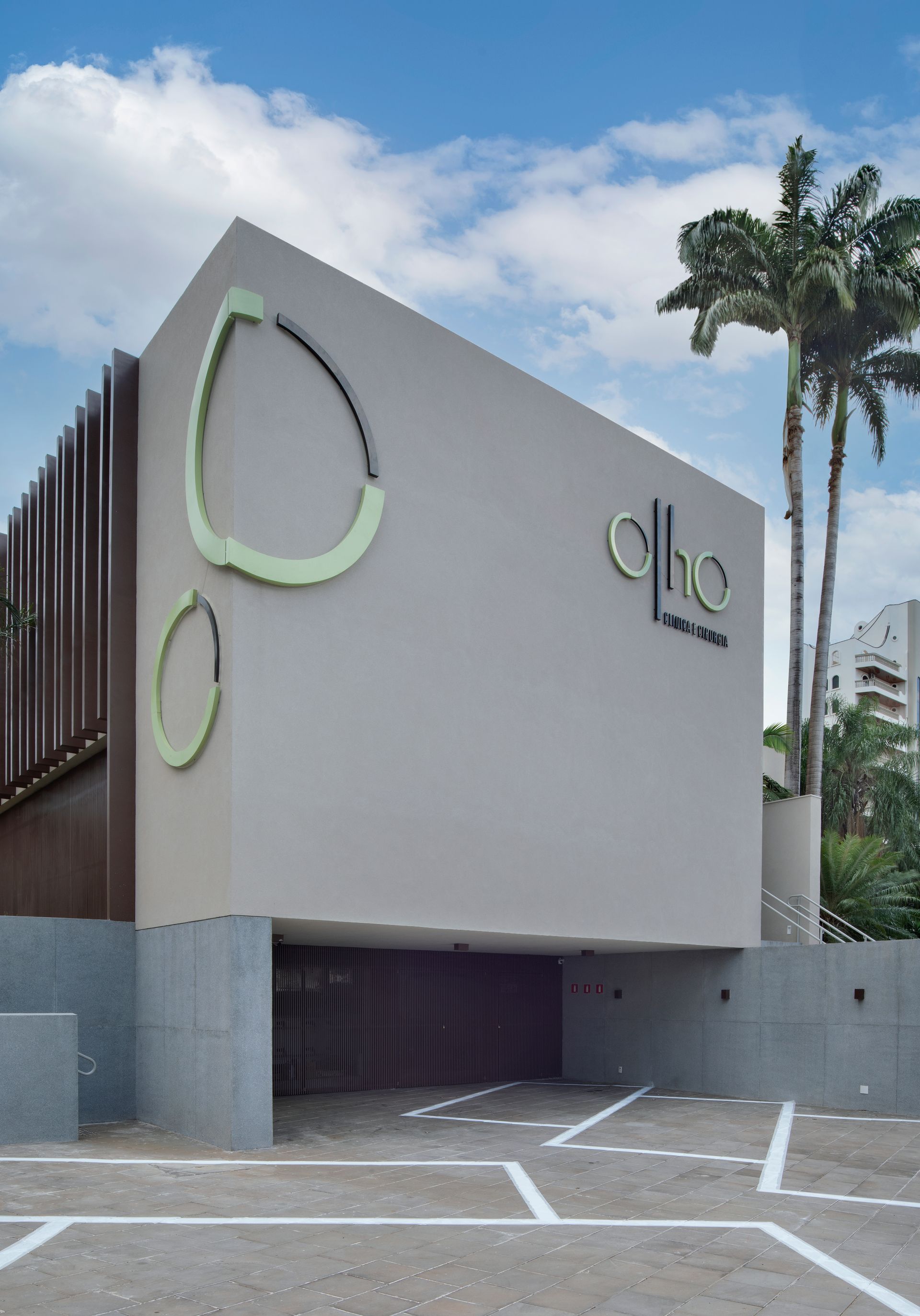 OLHO CLÍNICA - 18 - 2