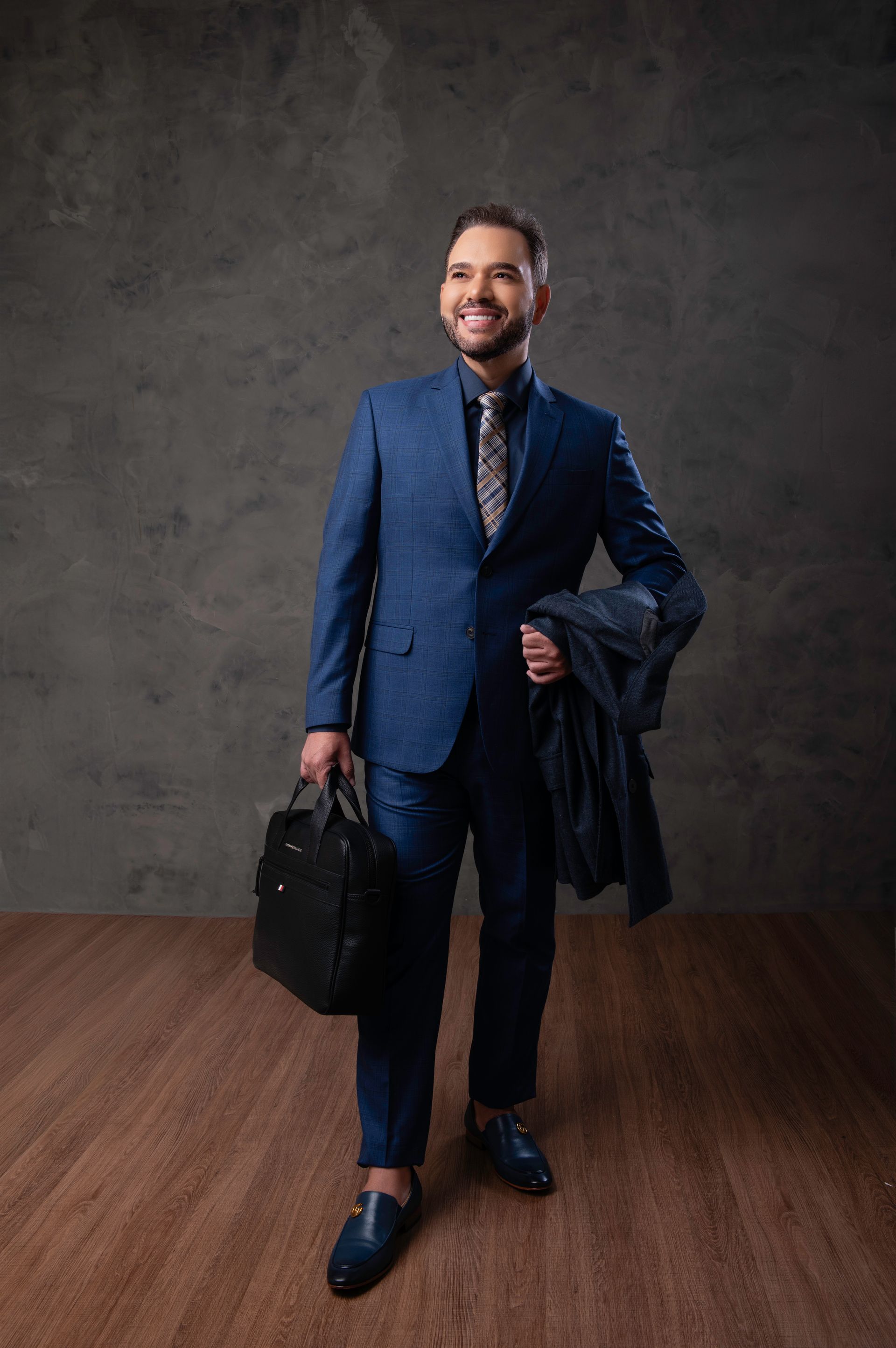 Retrato do Dr. Fabio Azevedo - Cirurgião Dentista e Especialista em Botox - 2 - 3