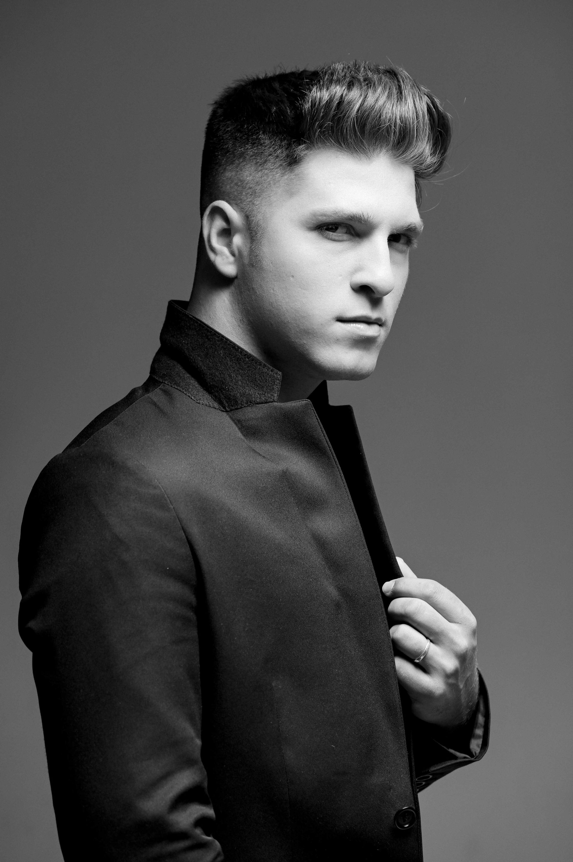 Fotos Corporativas para Cantores: Capturando a Essência de Matheus Ferreira - 2 - 3