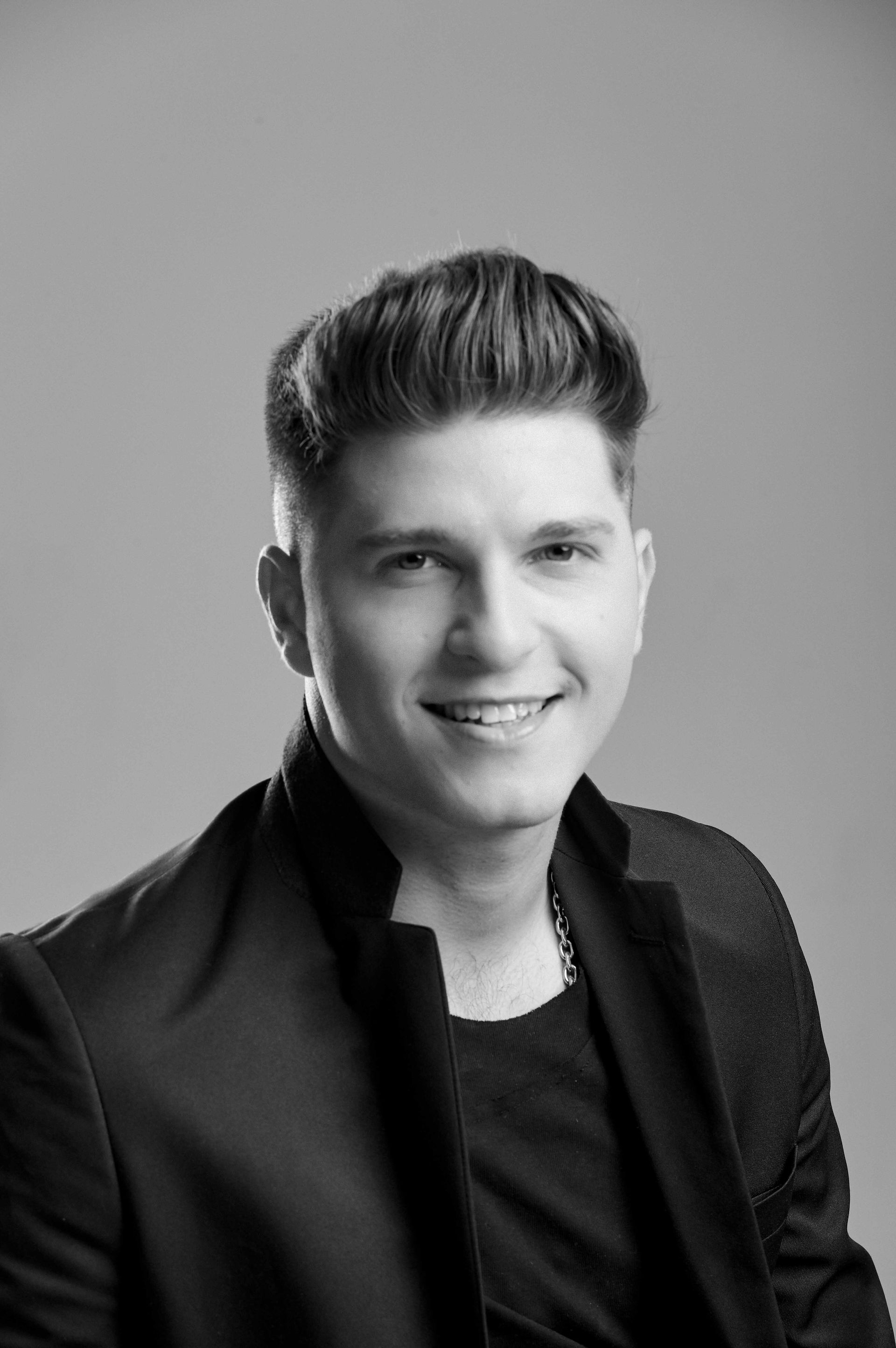 Fotos Corporativas para Cantores: Capturando a Essência de Matheus Ferreira - 2 - 0