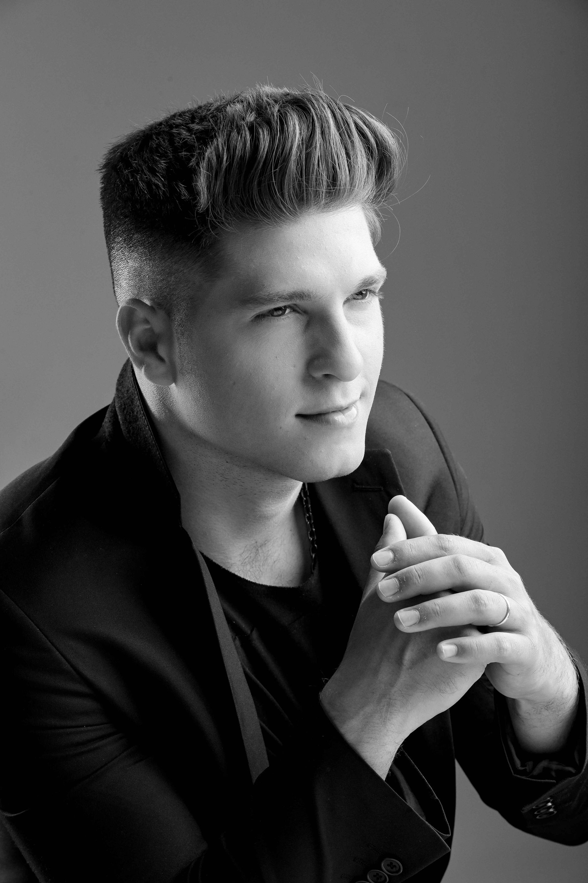 Fotos Corporativas para Cantores: Capturando a Essência de Matheus Ferreira - 2 - 3