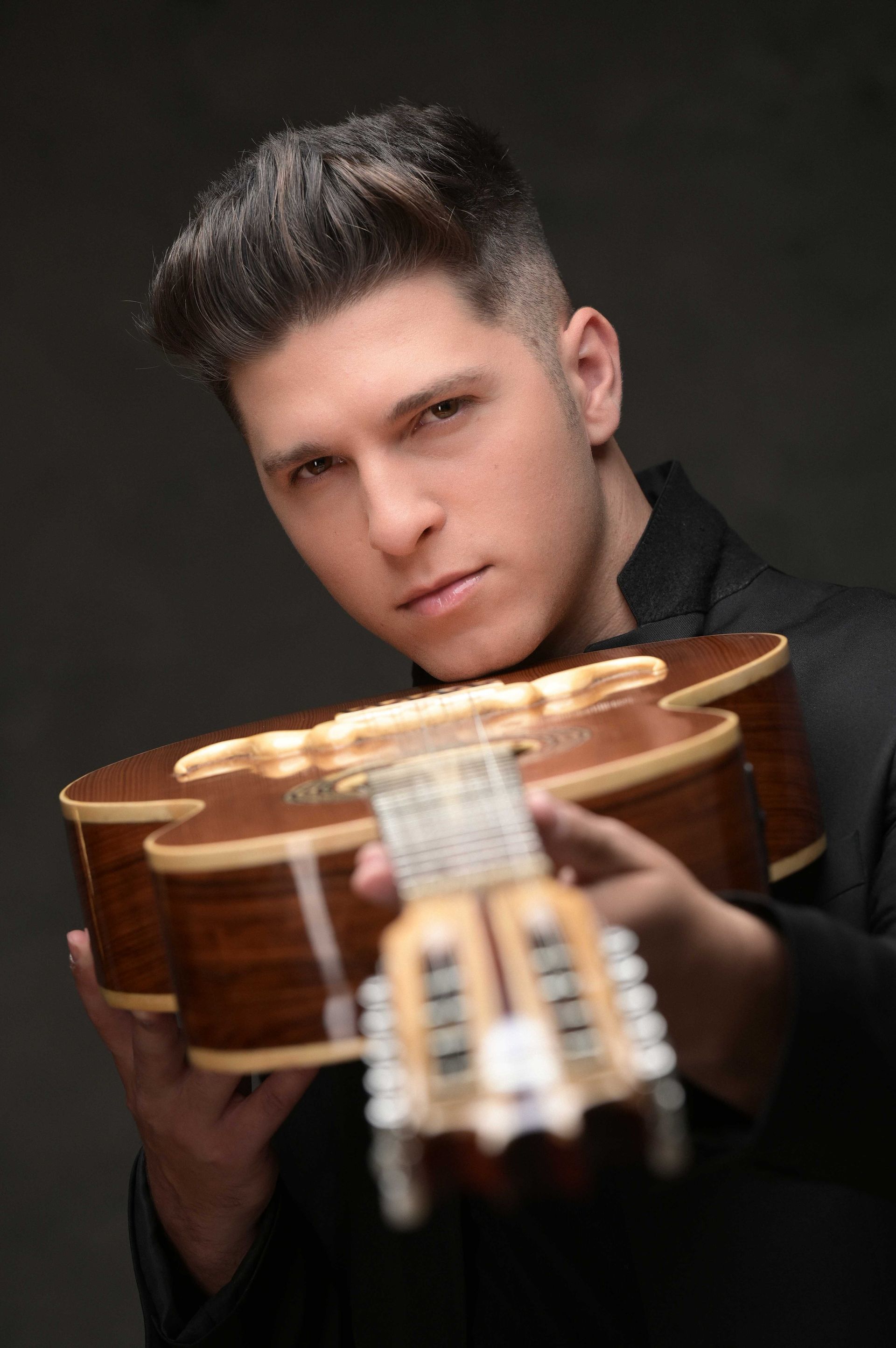 Fotos Corporativas para Cantores: Capturando a Essência de Matheus Ferreira - 2 - 3