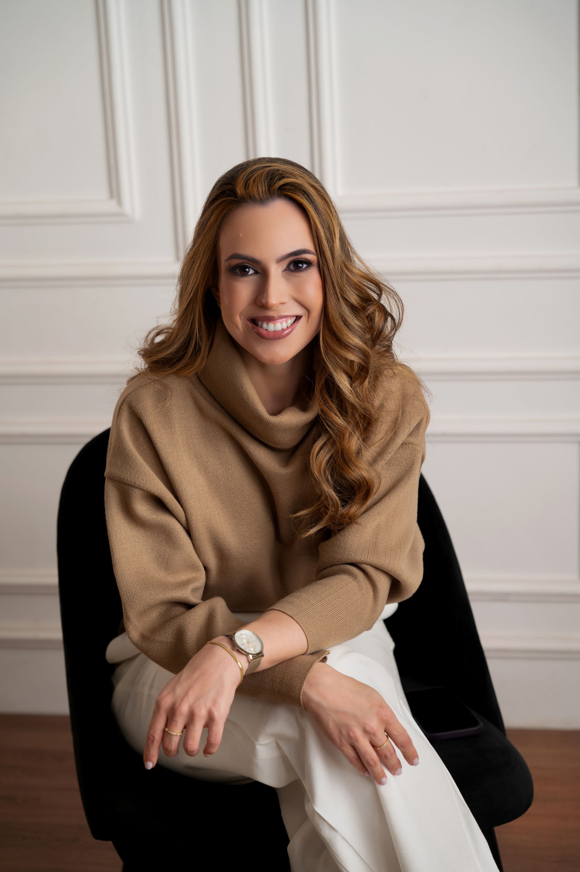 “Joice Capoli: Consultoria de Imagem para Noivas – Uma Nova Tendência no Universo dos Casamentos” - 2 - 1