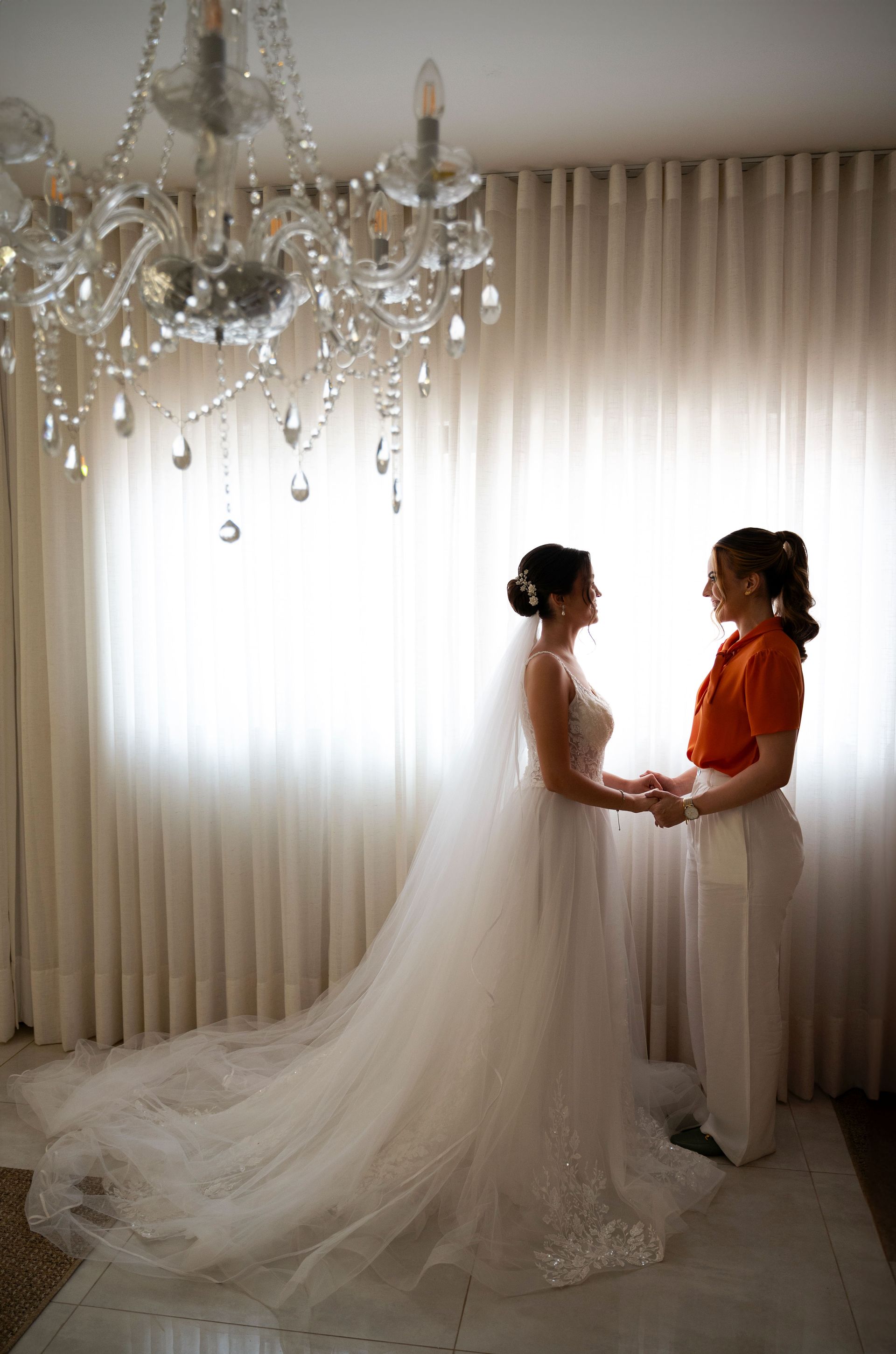 “Joice Capoli: Consultoria de Imagem para Noivas – Uma Nova Tendência no Universo dos Casamentos” - 2 - 1