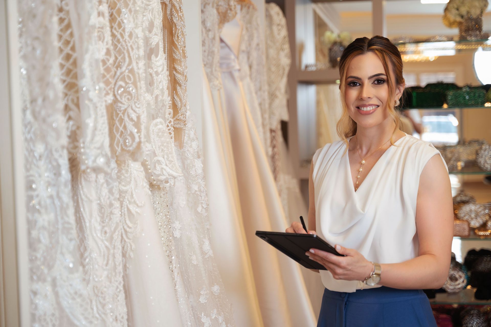 “Joice Capoli: Consultoria de Imagem para Noivas – Uma Nova Tendência no Universo dos Casamentos” - 2 - 3