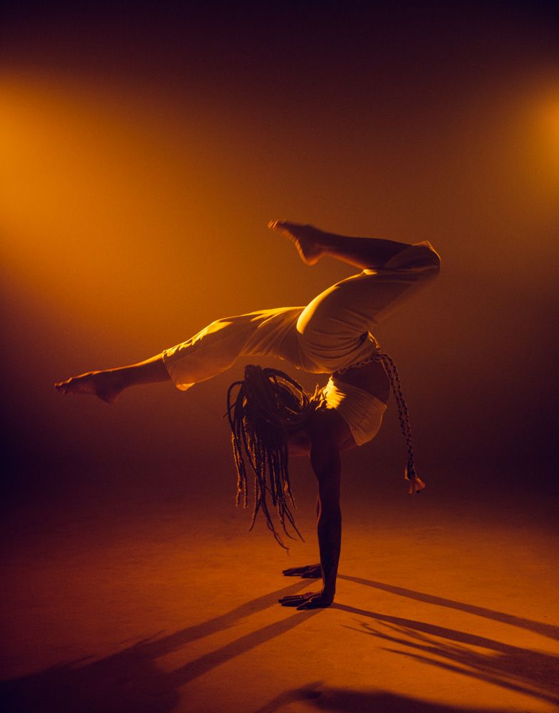 Capoeira Dança e Luz - 2 - 0