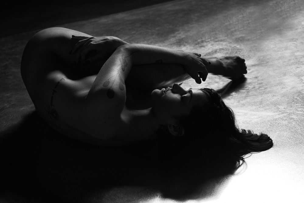 Dança das Sombras: Elegância e Expressão - 4 - 1