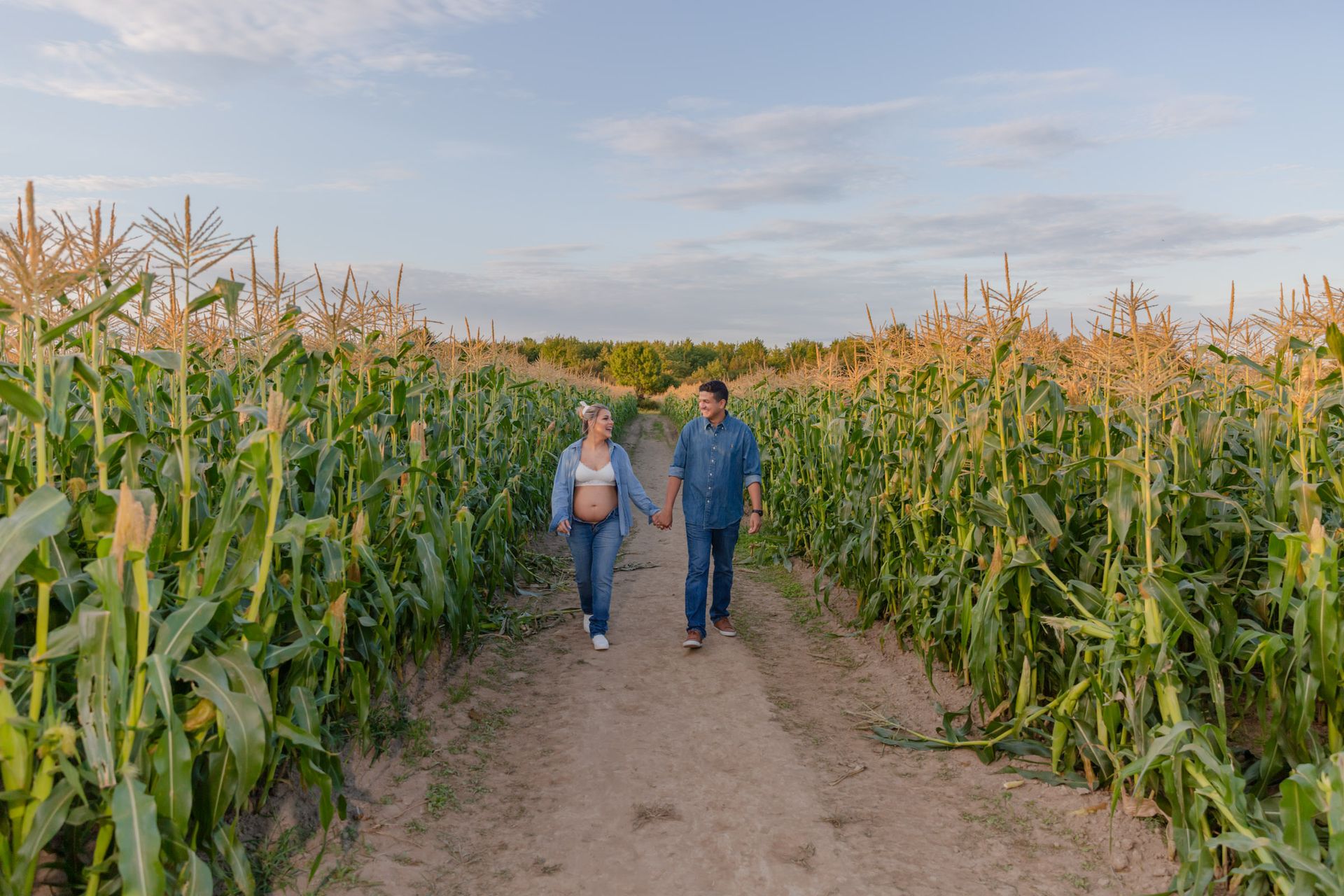 Blooming Love: Estefani's Maternity Photoshoot - 2 - 1