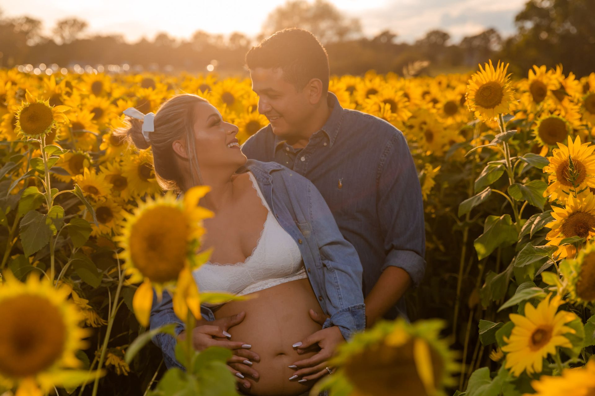 Blooming Love: Estefani's Maternity Photoshoot - 2 - 3
