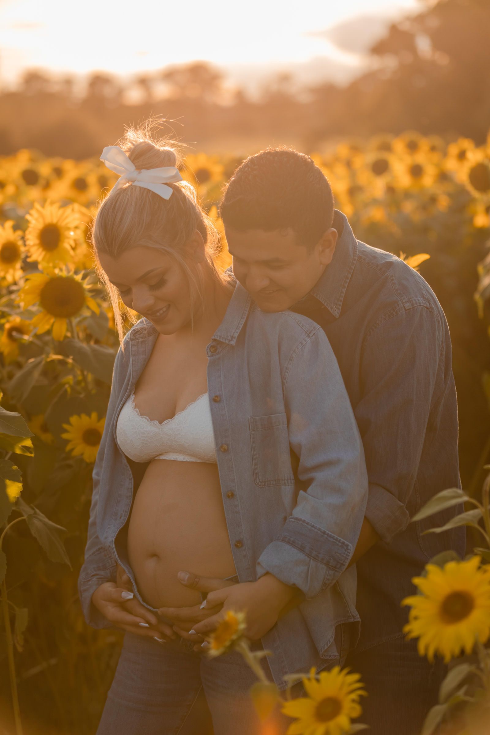 Blooming Love: Estefani's Maternity Photoshoot - 2 - 2