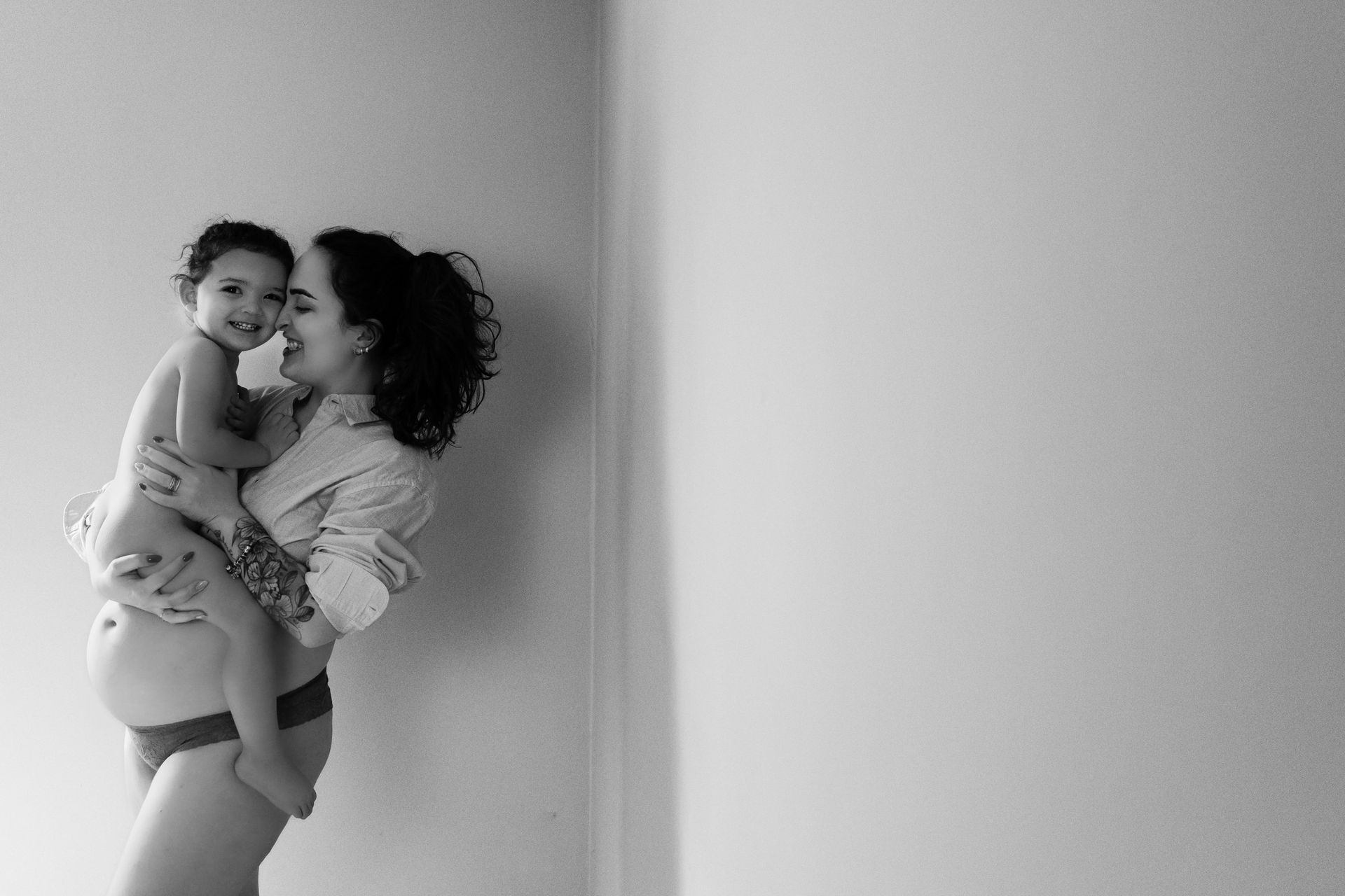 Serene Expectations: Nagila's Maternity Photoshoot - 2 - 3