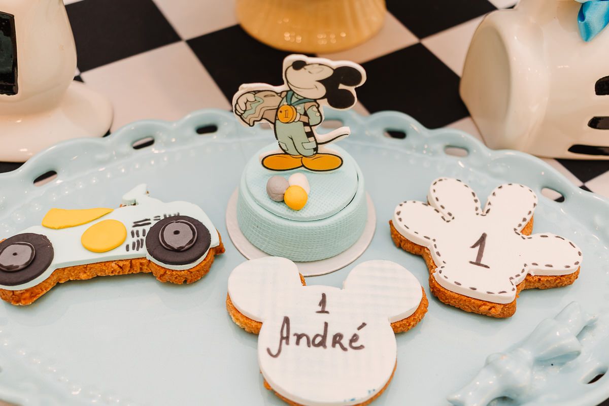 André conta 1 - 2 - 2