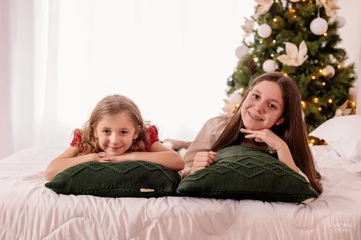 Ensaio fotográfico de Natal no estúdio em Capitão - A família da Helô e da Olívia - 2 - 6