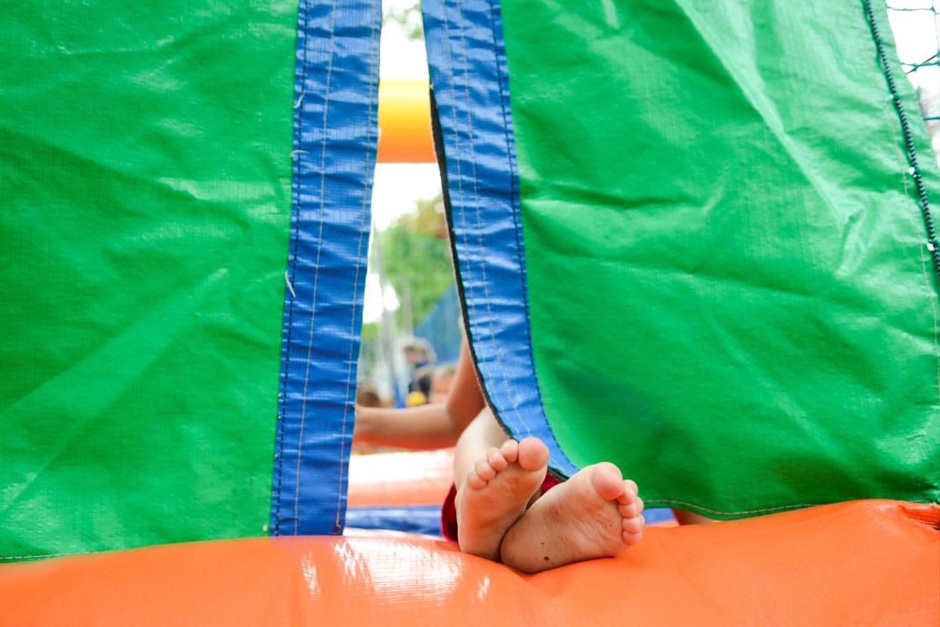 Capturamos momentos autênticos com naturalidade, espontaneidade e emoção. - Slide 5