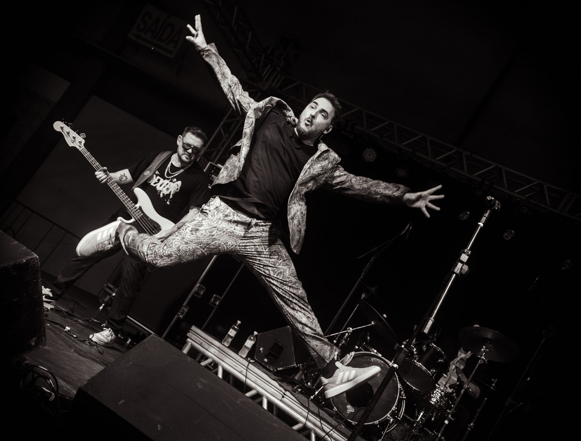 "Transformando música em memórias visuais." - Slide 0