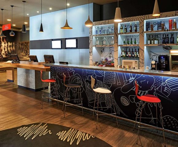 Hotel Ibis lança projeto Ibis Music com música ao vivo e comida di buteco /hotel-ibis-lanca-projeto-ibis-music-com-musica-ao-vivo-e-comida-di-buteco