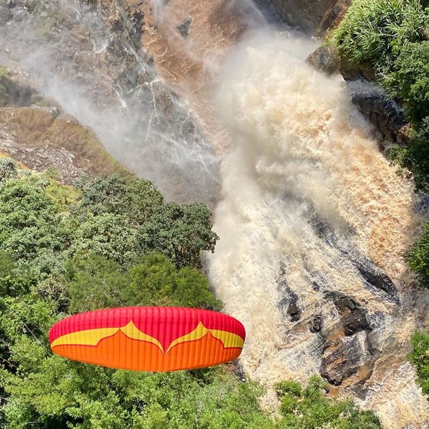 Voo Paramotor na Cascata Conde D'eu - Sumidouro /voo-paramotor-na-cascata-conde-deu-sumidouro