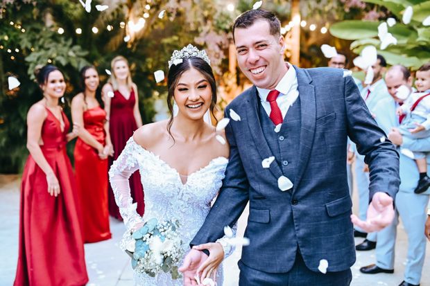 "Amor Eterno: O Álbum Mágico de Brenda e Julio" /amor-eterno-o-album-magico-de-brenda-e-julio