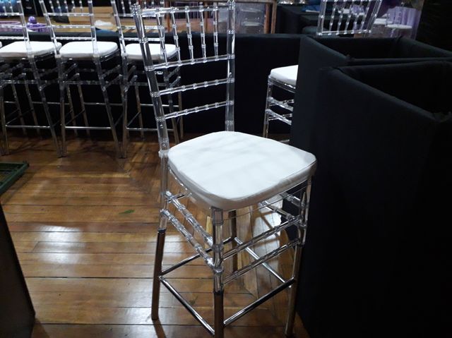 Banquetas Tiffany Cristal e Mesas Bistrô /banquetas-tiffany-cristal-e-mesas-bistro