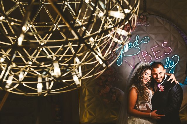 "Amor em Sintonia: A Jornada de Vitoria e Sidicley" /amor-em-sintonia-a-jornada-de-vitoria-e-sidicley