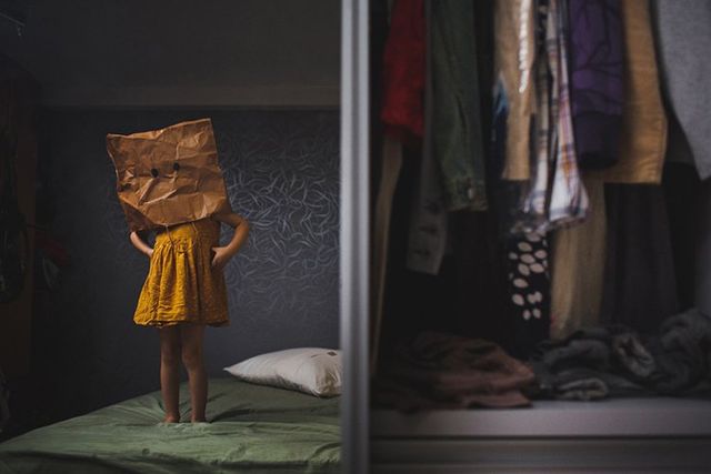 FOTÓGRAFOS RETRATAM PRIMEIROS ANOS DE VIDA DA FILHA PARA CELEBRAR A INFÂNCIA LIVRE /fotografos-retratam-primeiros-anos-de-vida-da-filha-para-celebrar-a-infancia-livre