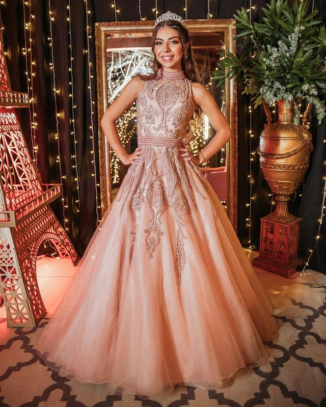 15 anos de Mariana Zuqui no Espaço Evento Brasil, em São José /15-anos-de-mariana-zuqui-no-espaco-evento-brasil-em-sao-jose