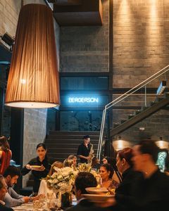 Uma noite para Bergerson /uma-noite-para-bergerson