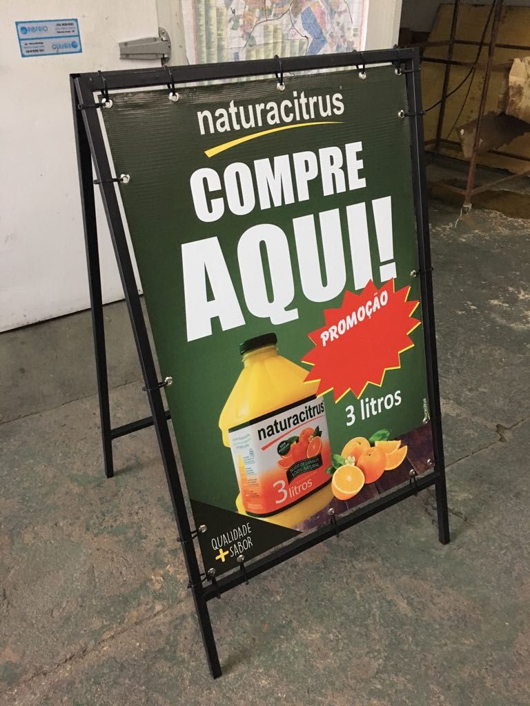 Display e Cavaletes - 3