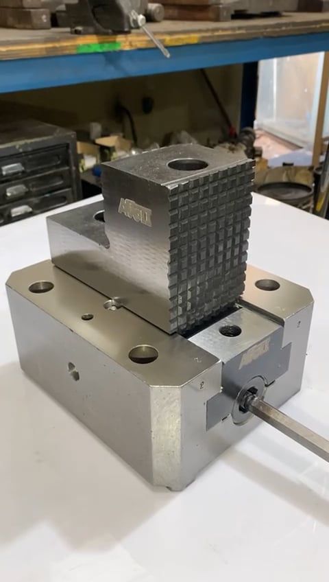 SAPATAS DE FIXAÇÃO - PARA PLACAS DIAMETROS GRANDES /sapatas-de-fixacao-para-placas-diametros-grandes