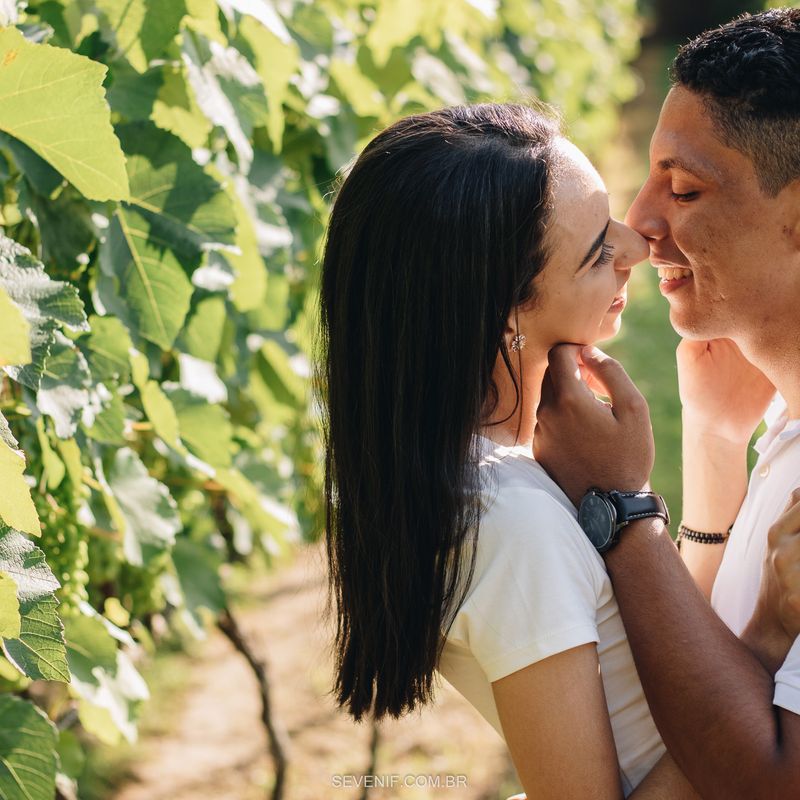 Um Ensaio Pré-Wedding Inesquecível: Camila e Eduardo em São Roque - 2 - 1
