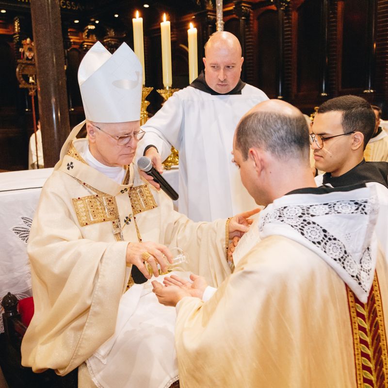 Ordenação Presbiteral dos Monges Beneditinos no Mosteiro de São Bento de São Paulo - 2 - 1