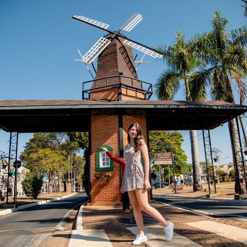 Ensaio Fotográfico de 15 Anos da Ester em Holambra – Um Sonho Florido - 2 - 2