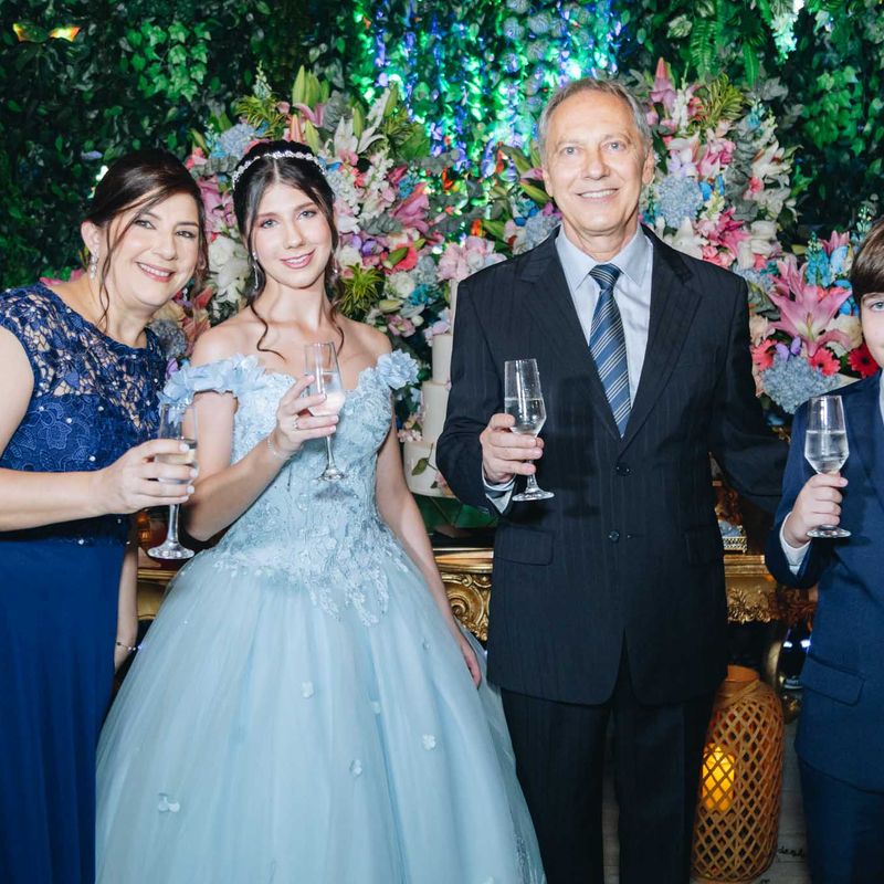 Festa de 15 Anos da Ester no Pavanelli Vila Olímpia – Um Baile de Debutante Inesquecível em São Paulo - 2 - 0