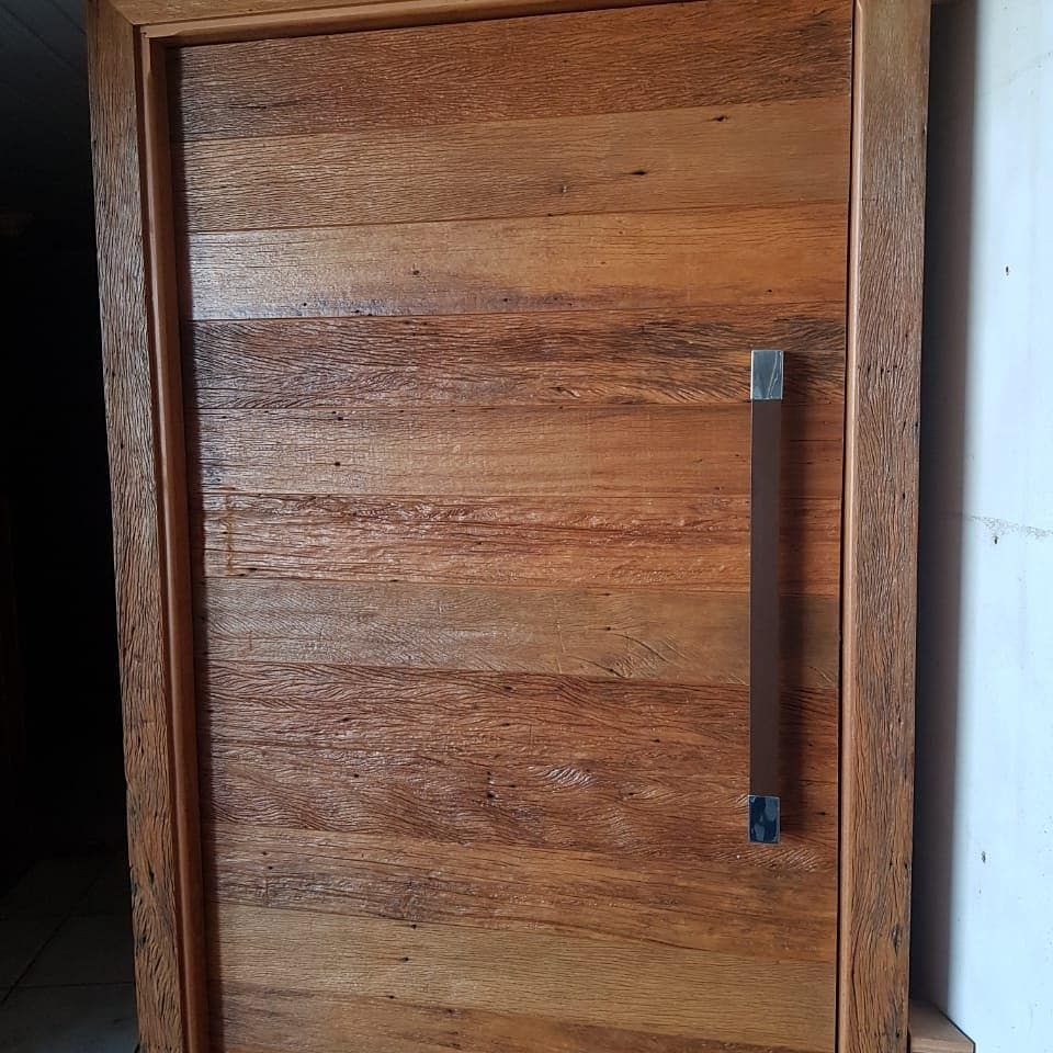 Portas Pivotantes - 3